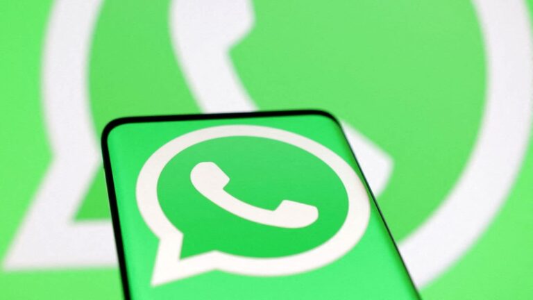WhatsApp rolls out new chat features: Camera effects, selfie stickers and more personalisation options | Mint