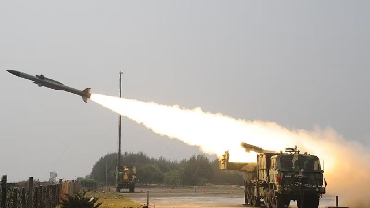Indian High Tech Missile: भारत की मिसाइलें बदल रही हैं दुनिया का सुरक्षा मानचित्र! दुश्मन के लिए बडी चुनौती