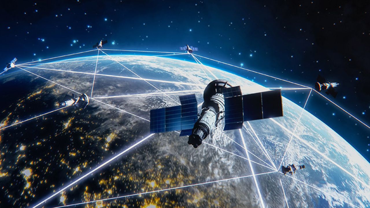 Satellite Internet Service: भारत में सैटेलाइट इंटरनेट सेवा शुरू करने के लिए सुरक्षा मानकों में बदलाव! जानें पूरा मामला
