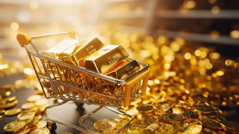 Gold Price: घटे सोने के भाव मगर विदेश में दिखा उछाल क्या निवेशकों को अब सतर्क होना होगा