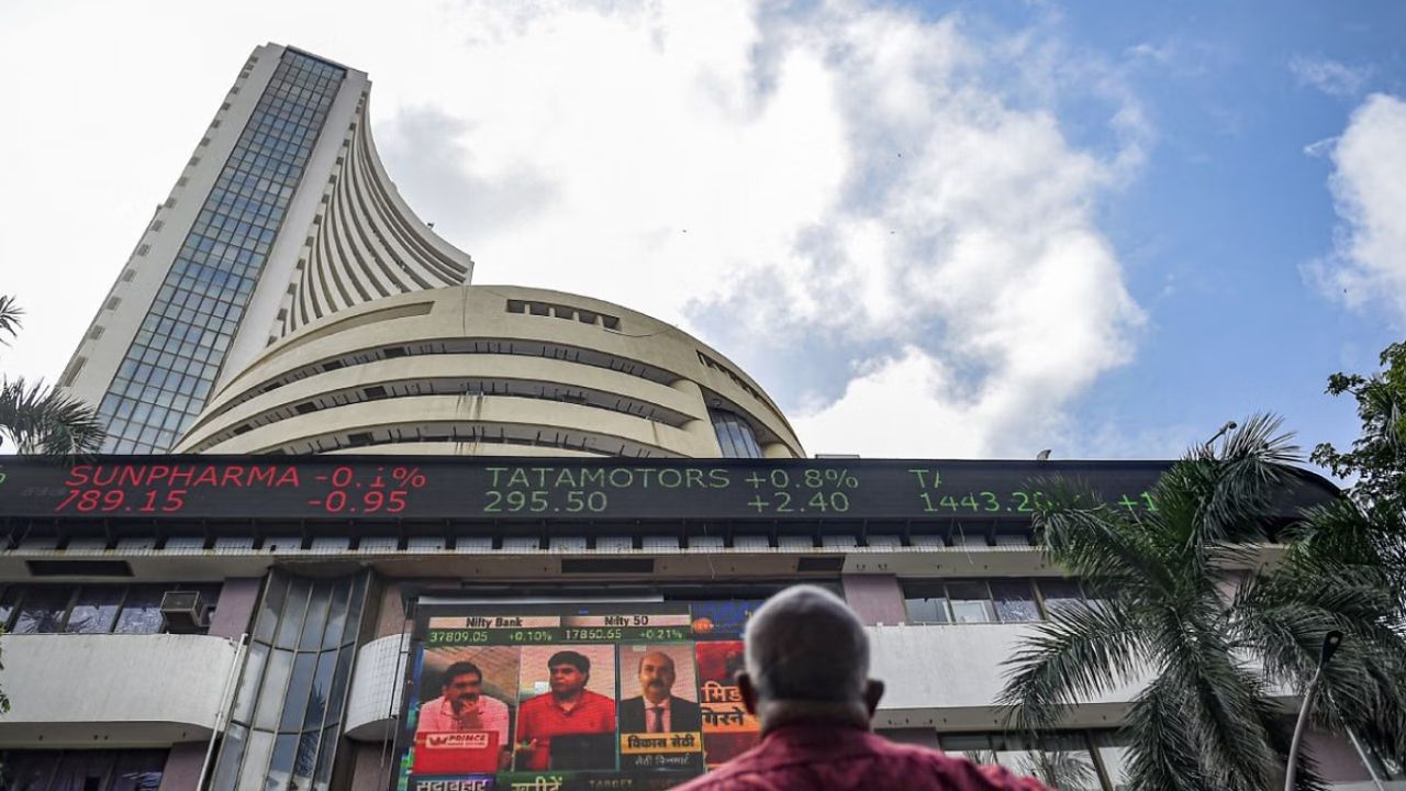Stock Market की धीमी चाल सेंसेक्स! 81,400 के पार लेकिन निफ्टी में सुस्ती