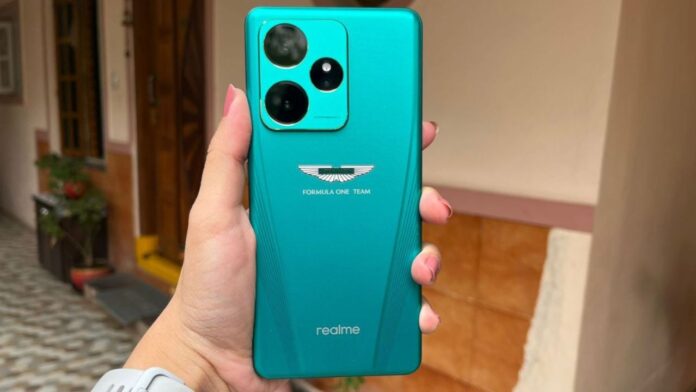 Realme GT 7 की धमाकेदार एंट्री! जानिए इस Dream Edition में ऐसा क्या है जो सबको बना रहा दीवाना