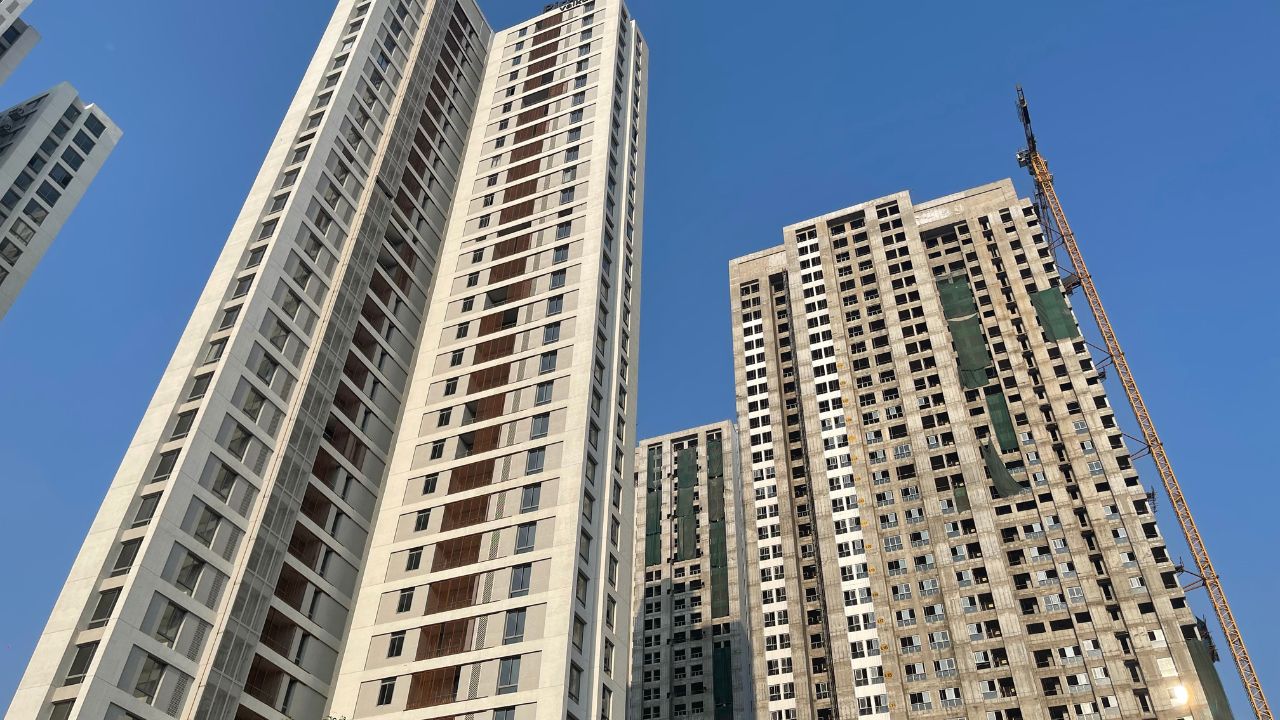 मुंबई में Co-operative housing societies को मिलेगा सरकारी फायदा, नए नियमों से छूट और सुविधाओं की बौछार