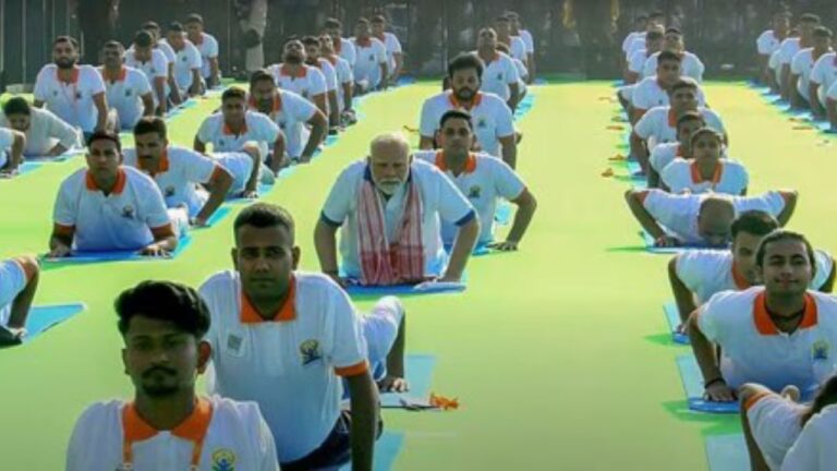 International Yoga Day: जब चारों ओर बढ़ रही हो बेचैनी! तनाव की दुनिया में योग बना उम्मीद की किरण- पीएम मोदी का संदेश