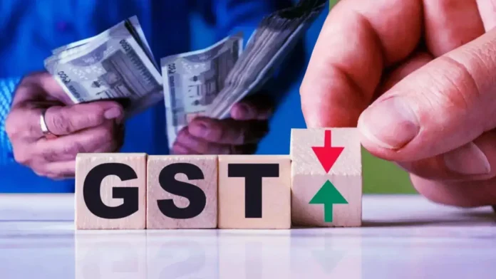GST Reforms: सरकार ने ब्रांडेड कपड़े और फूड आइटम्स पर 5 प्रतिशत GST की योजना बनाई