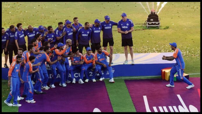 एशिया कप 2025 में भारत ने पाकिस्तान को हराया, टीम इंडिया ने बिना ट्रॉफी के किया शानदार जश्न, वीडियो वायरल