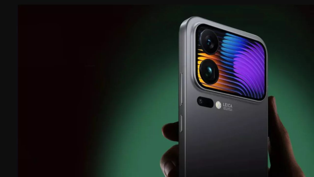 Xiaomi 17 Pro Max में 2K OLED डिस्प्ले, Magic Back Screen और 7500mAh बैटरी, तकनीक प्रेमियों के लिए दमदार डिवाइस