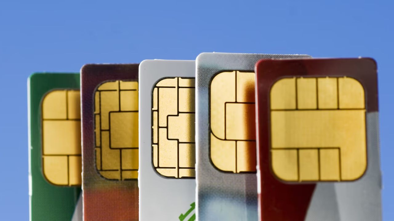 BSNL ने eSIM सेवा शुरू की, जानें कैसे एक्टिवेट करें और कौनसे डिवाइस पर मिलेगा आसान नेटवर्क कनेक्टिविटी