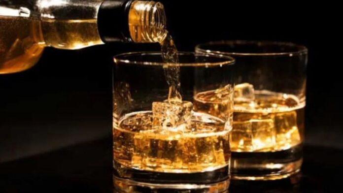 दिल्ली में शराब बिक्री बढ़ी, पहले छह महीने में 12% से ज्यादा एक्साइज राजस्व में इजाफा हुआ