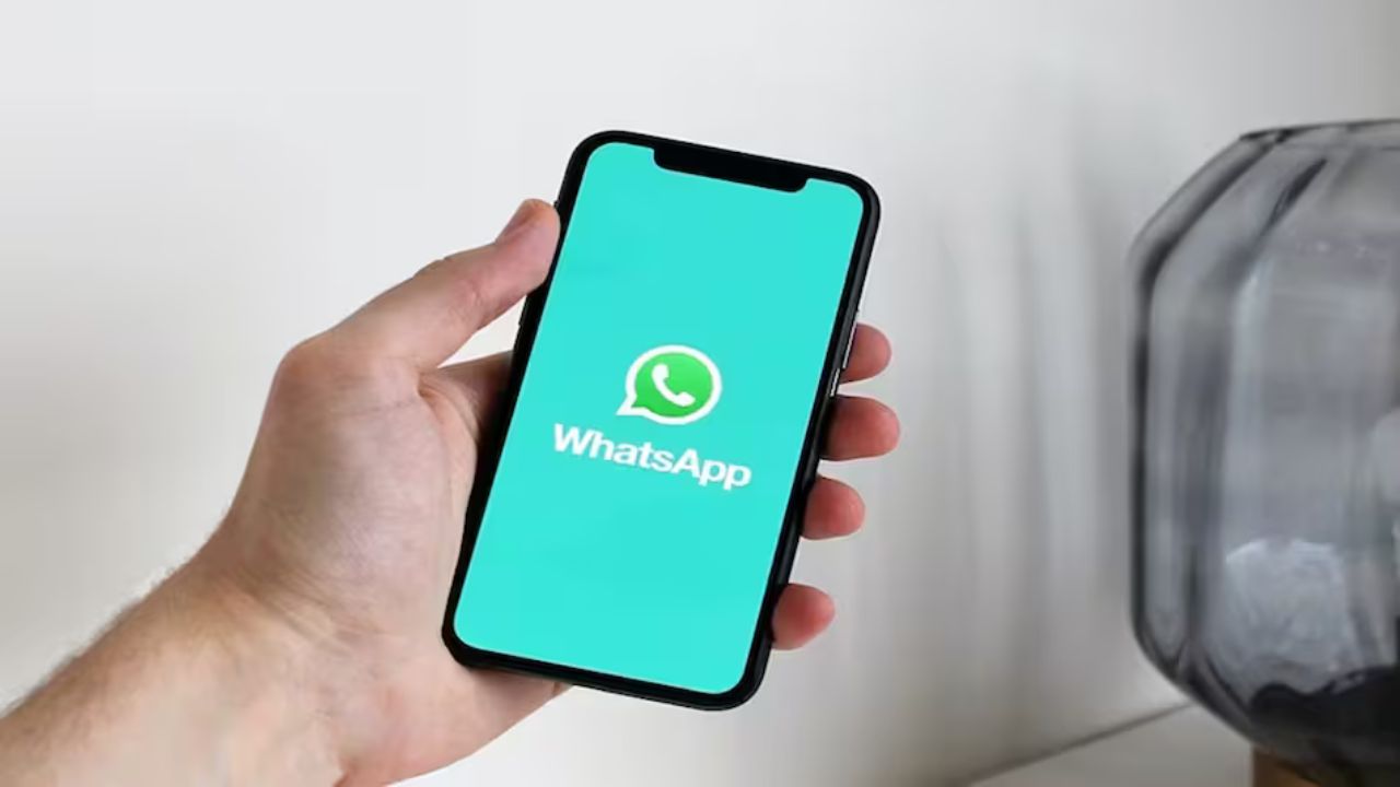 WhatsApp का Low-Light Mode से करें वीडियो कॉल बेहतर, जानें कैसे करें एक्टिवेशन और शानदार फीचर्स का इस्तेमाल