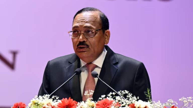 Justice Surya Kant की सख्ती मौखिक मेंशनिंग बंद, युवा वकील को कोर्ट में बहस का मौका देने की सलाह