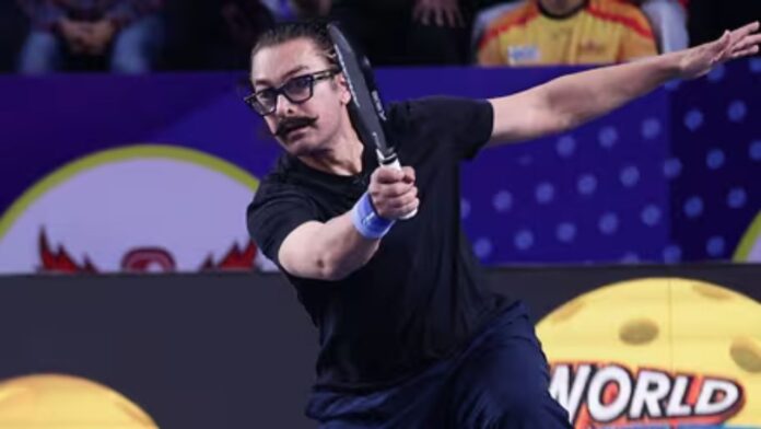 60 साल के आमिर खान ने पिकलबॉल मैच में गिरकर दिखाया अद्भुत हौसला और फिटनेस का राज