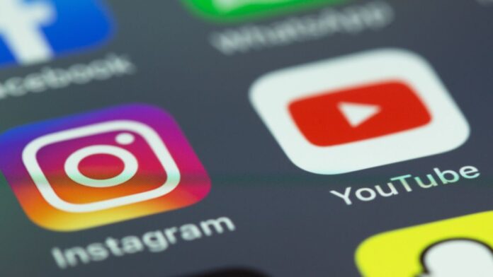 सोशल मीडिया कंपनियों को झटका. Meta और YouTube को 25 करोड़ मुआवजा देने का आदेश