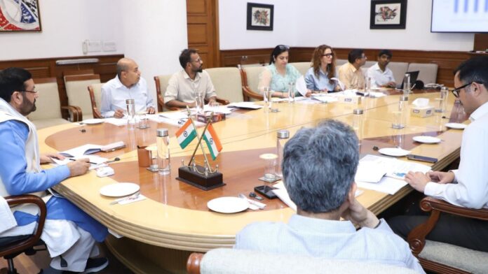 हरियाणा सरकार सख्त तीन कर्मचारी निलंबित निजी अस्पतालों पर कार्रवाई तेज