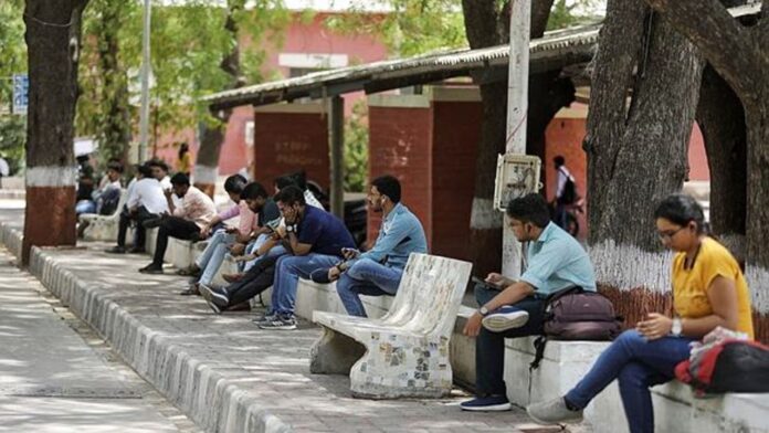 देश में उच्च शिक्षा की हकीकत सामने आई असमानता की चौंकाने वाली तस्वीर