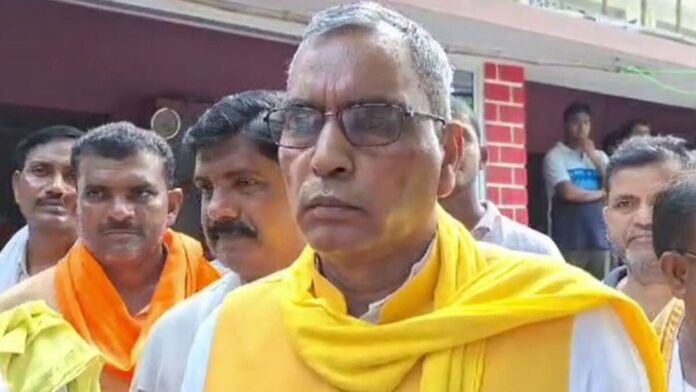 ओम प्रकाश राजभर का अखिलेश यादव पर तीखा हमला, सोशल मीडिया पर बढ़ी राजनीतिक गर्मी