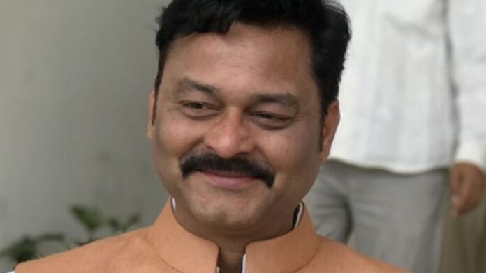 भाजपा विधायक संजय पाठक की पत्नी पर बड़ा आरोप जानें पूरा राजस्व चोरी मामला