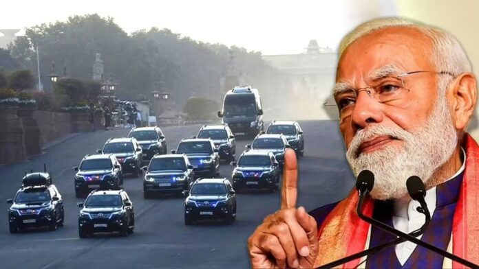 PM मोदी ने अचानक घटाया काफिला, सिर्फ दो गाड़ियों में पहुंचे कैबिनेट बैठक