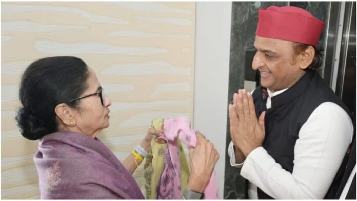 अखिलेश यादव और ममता बनर्जी की मुलाकात से विपक्षी राजनीति में नया मोड़
