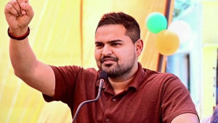 क्या बीजेपी से टूटकर सपा में जाएंगे बृजभूषण? बेटे ने बताया प्लान