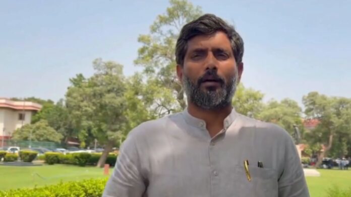 राम मंदिर दान विवाद पर सियासी संग्राम तेज, RSS नेता के बयान पर सपा का करारा पलटवार