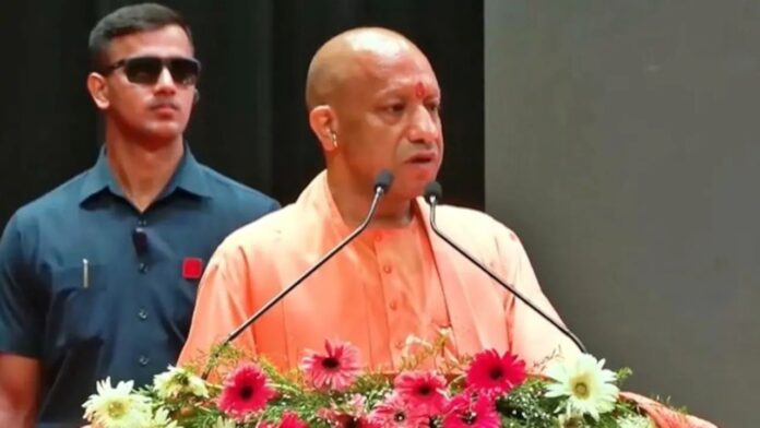 गोरखपुर में CM योगी का विपक्ष पर हमला, बोले- सपा-कांग्रेस ने युवाओं के अधिकार छीने
