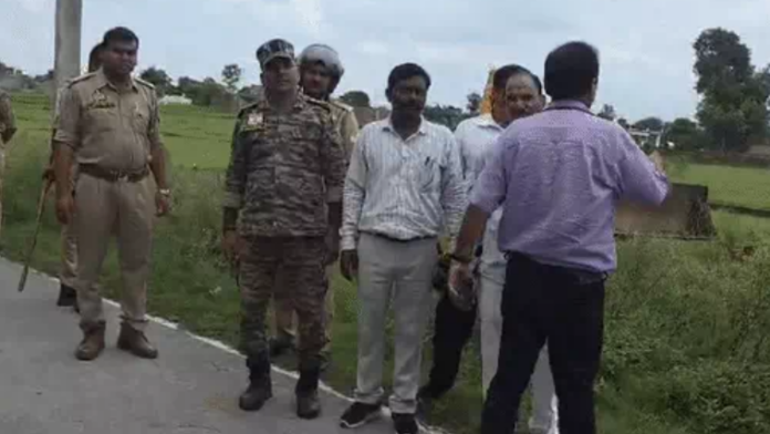 गोरखपुर में 5.7 एकड़ अवैध प्लाटिंग पर चला बुलडोजर, GDA ने दो गांवों में की बड़ी कार्रवाई
