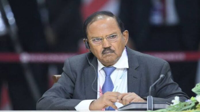 NSA अजीत डोभाल का युवाओं से आह्वान, बोले- राष्ट्रहित सर्वोपरि रखें, तभी बनेगा विकसित भारत