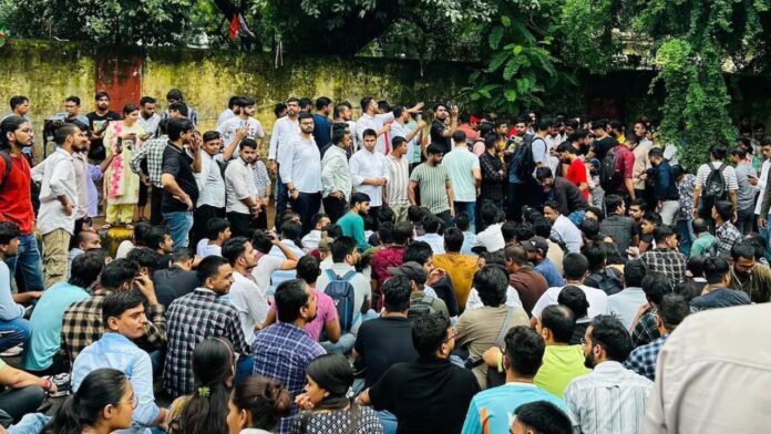 SSC प्रमोशनल परीक्षा में तकनीकी गड़बड़ी के आरोप, अभ्यर्थियों ने नकल और प्रॉक्सी पर उठाए सवाल