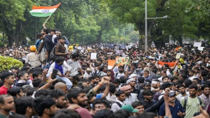 पंजाब पेपर लीक विवाद: चंडीगढ़ में ABVP का प्रदर्शन, शिक्षा मंत्री हरजोत सिंह बैंस के इस्तीफे की मांग