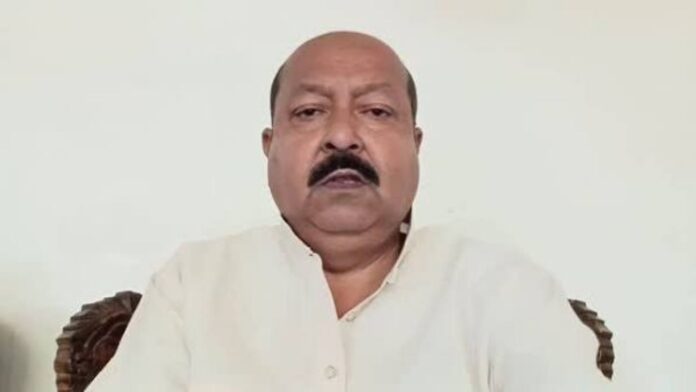 AIMIM को यूपी चुनाव से पहले झटका, आसिम वकार छोड़ेंगे ओवैसी का साथ?