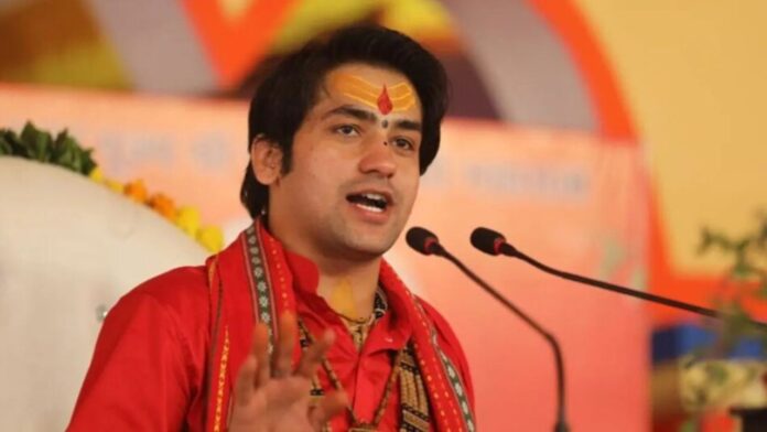 दुर्गा पूजा में मांसाहार पर धीरेंद्र शास्त्री की अपील से बंगाल में सियासी घमासान, कांग्रेस ने की पुलिस शिकायत