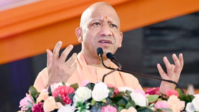 टेक्नोलॉजी के दम पर बदल रही यूपी की तस्वीर, इलेक्ट्रॉनिक्स से सेमीकंडक्टर और AI तक बढ़ता दायरा