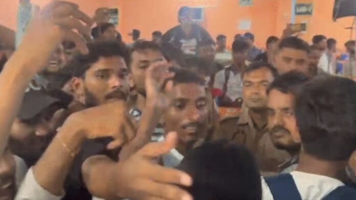 कानपुर में BSF भर्ती परीक्षा रद्द, 500 से ज्यादा अभ्यर्थियों का हंगामा; 18 सितंबर को फिर होगा एग्जाम