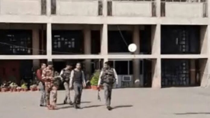 चंडीगढ़ में तीन अहम ठिकानों को बम से उड़ाने की धमकी, पुलिस अलर्ट