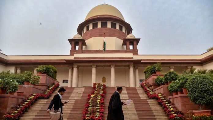 'इंटरनेट एक मौलिक अधिकार', बच्चों के इस्तेमाल पर रोक को लेकर सुप्रीम कोर्ट का बड़ा आदेश