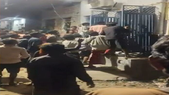फरीदाबाद में 10वीं के छात्र की संदिग्ध मौत, सहपाठी के घर मिला शव; पुलिस और एम्बुलेंस पर हमला