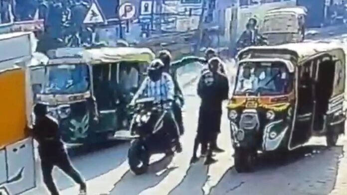 पटना में बाइक सवार युवक-युवती ने 7 लाख की चेन झपटी, CCTV में कैद हुई वारदात